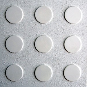 Henk Broeke O.2 - White circles 1 - 50 x 50 cm - Canvas, paper maché & acryl